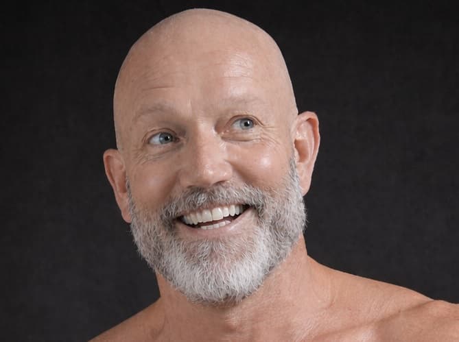 Kevin, 55 — massage therapist in Ipswich