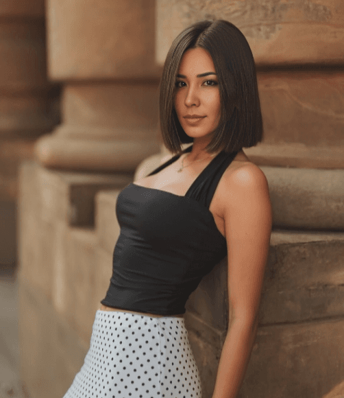 Juls, 38 — massage therapist in London