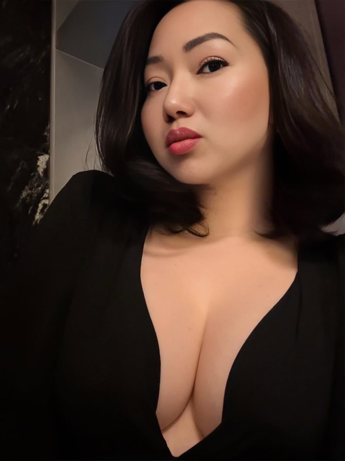 Aya, 28 — massage therapist in London