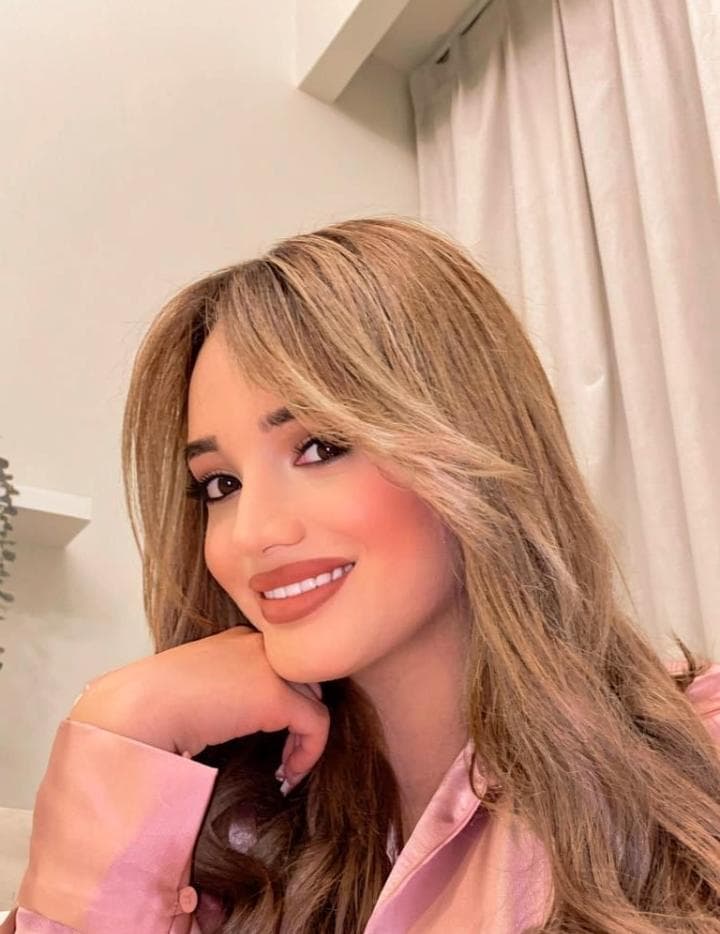 Sabrina, 26 — massage therapist in London
