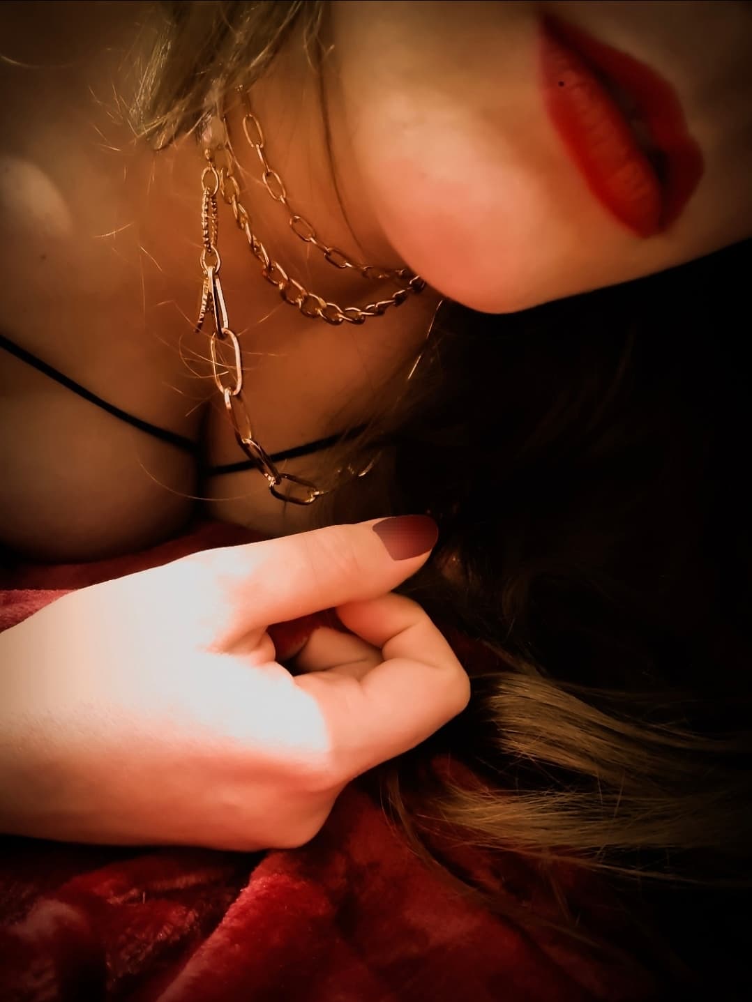 Jenevieve, 35