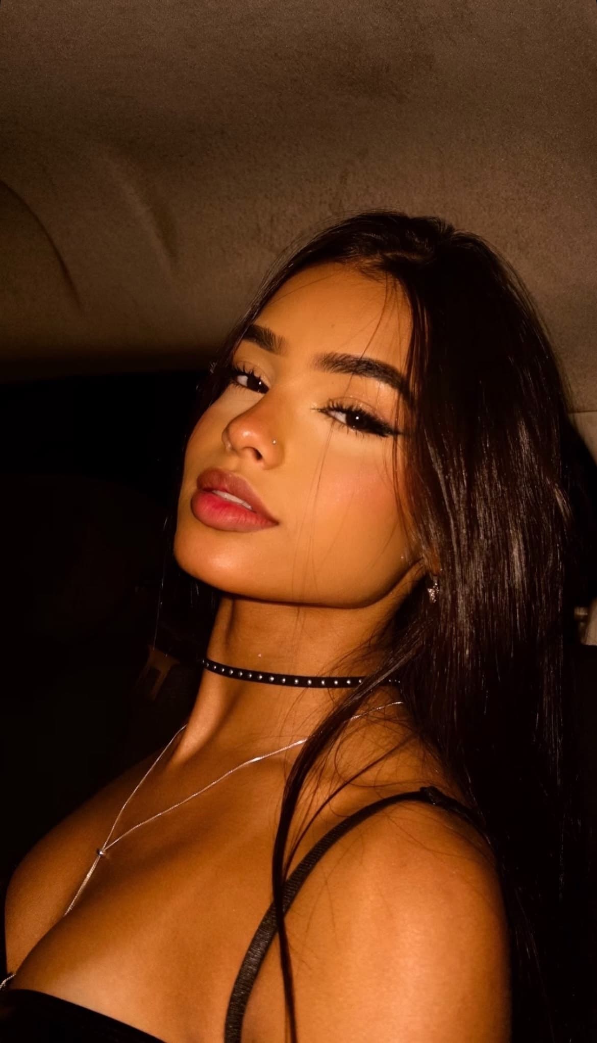 Alice, 22 — massage therapist in London