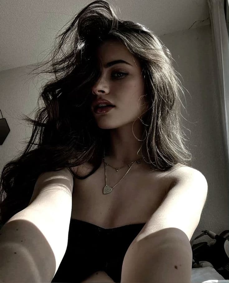 Monica, 27