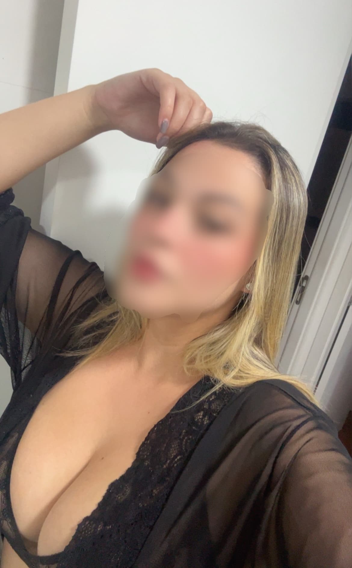 Julia — Sensual Massage in Westminster, London (photo 4 of 6)