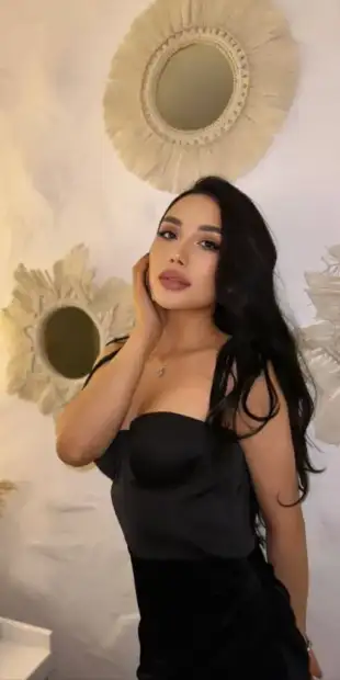 Angel, 25 — massage therapist in London