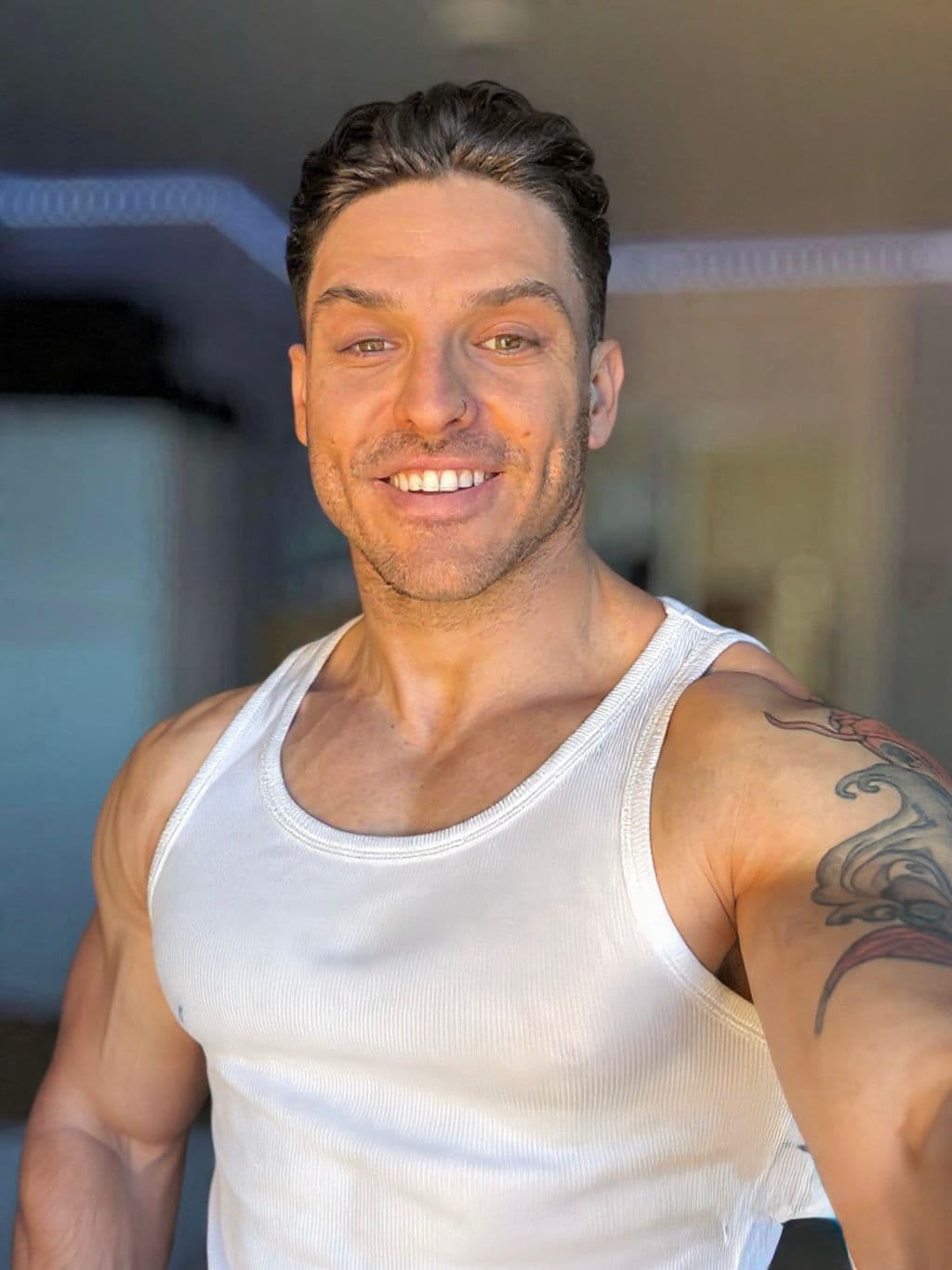 Eduardo, 30 — massage therapist in London