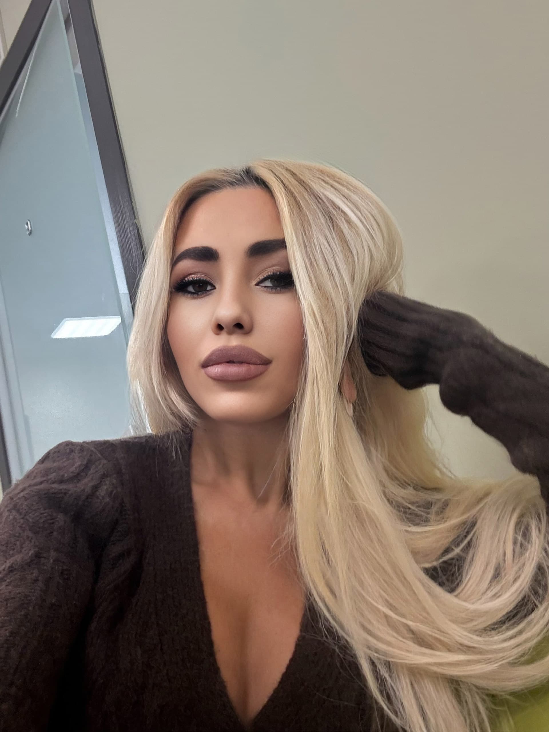 Liza, 27 — massage therapist in London